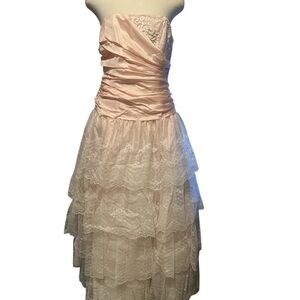 Vintage Flirtatious by Alfred Angelo Union Made Pink Tiered Lace Dress Size 11